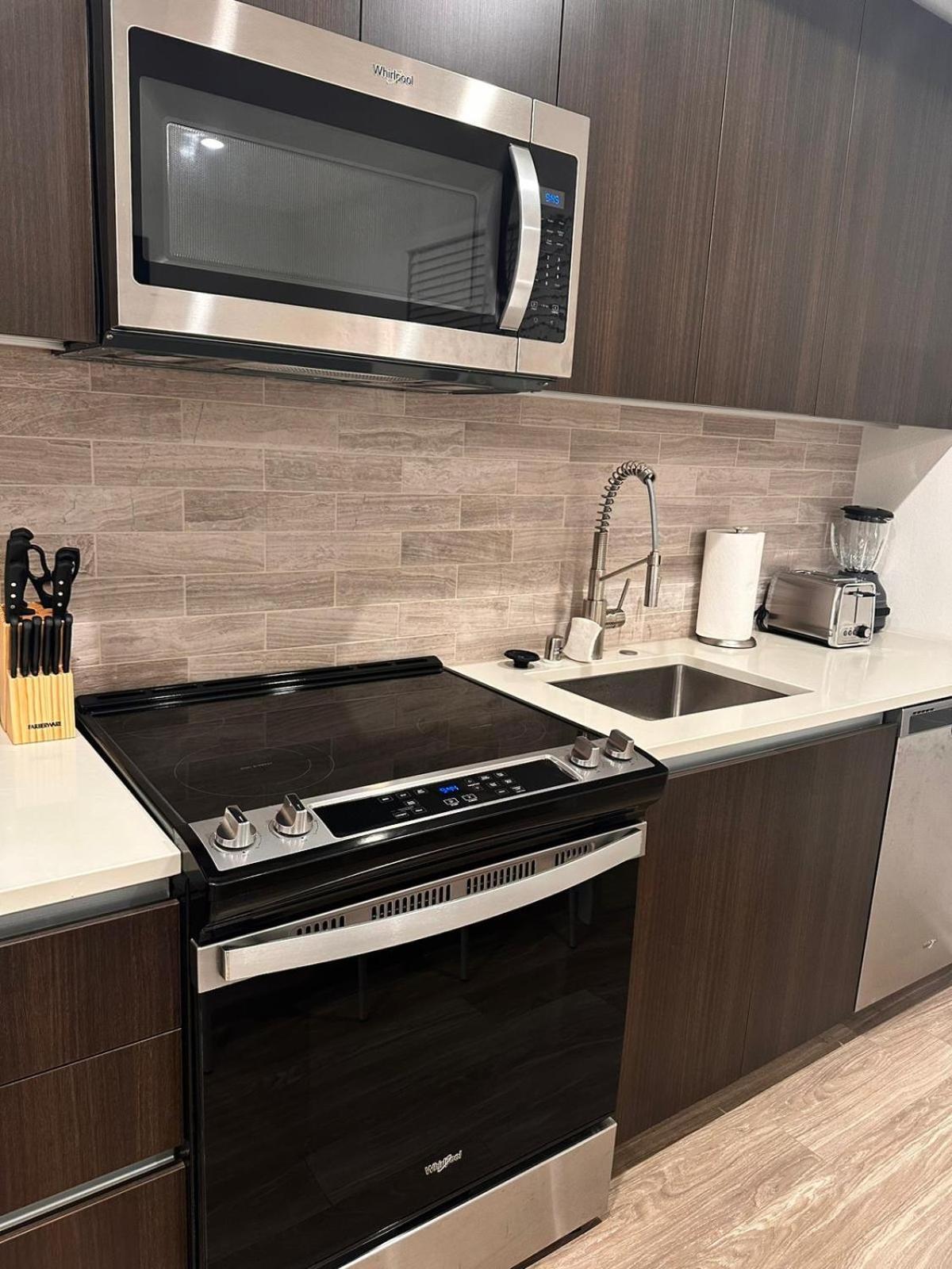 Cozy One Bedroom & Loft Sunset Free Off Site Parking And Wifi ลอสแอนเจลิส ภายนอก รูปภาพ